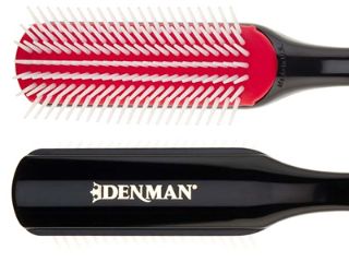 半円形に盛り上がっているデンマンブラシ