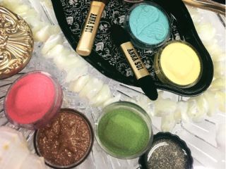 ANNA SUIメイクアップパレット