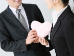 「人間関係がこじれそう」と職場恋愛を避けるのは前時代的！？ 職場恋愛・結婚を支援してくれる企業の数々！