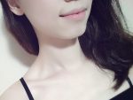 美しい鎖骨でデコルテをきれいに見せる！『Rの法則』で注目を浴びた鎖骨ストレッチ方法
