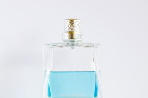 青い香水