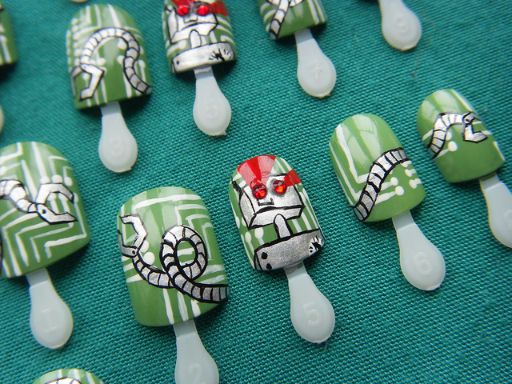 ロボットのつながるネイル