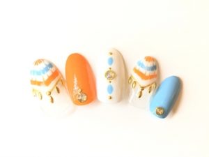 オレンジのアジアン風ネイル
