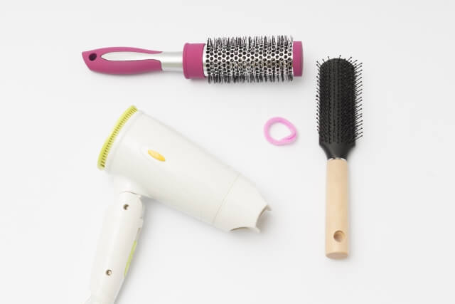 ヘアセットに必要な道具とは 練習から実践までこれがあれば大丈夫 美プロplus