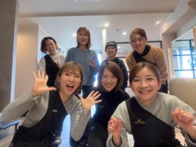 アイリスト募集《 正社員28万円～ / 完全週休2日制 / 社割制度あり 》営業は18時までだからオフの時間もしっかり確保◎インナービューティーに関する資格を取得できるサロン！