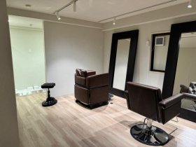 オープニングスタッフ募集《都立大学駅＊スタイリスト》独立を考えている方も歓迎！完全個室なので自分だけの空間で施術が可能です！