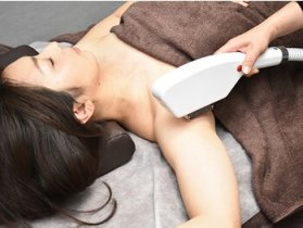 週2日～OKの自由シフト！ノルマに縛られない働き方★ 駅チカで通勤ラクラク♪お客様もスタッフも楽しい雰囲気が魅力のサロンでのエスティシャン募集＋.*