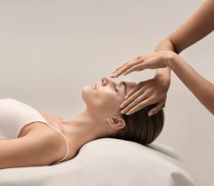 ラグジュアリースキンケアブランドLA PRAIRIE（ラ・プレリー）＊フェイシャルエステティシャンを東京と関西エリアで募集中！＊【予約制／月10日程度の出勤でOK！／キャンセル時の給与保証あり】年齢不問◎WワークOK！