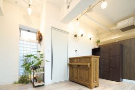 【アシスタント専任◎スタイリストへのステップアップも◎】正社員募集◆中抜けOKなので自分スタイルで働けるサロン♪エリア口コミ4.93点☆彡