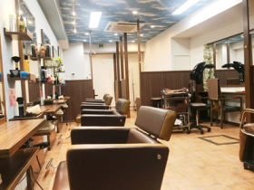 <週1日～>40代以上のスタイリスト活躍中！ファミリー向けカジュアルサロン◆カットが多いため手荒れの負担も少なめです◎これまでの経験と技術を活かして、空いた時間を有効活用しませんか？