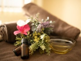 【年齢不問・施術未経験OK】★女性スタッフ活躍中★アロマ・リラクゼーション施術！＼＊オープンとラストに入れる方は採用強化中！＊／業務委託・セラピスト募集！