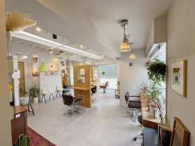 □■フリーランスと業務委託のいいとこ取りサロン■□ 週1日～の働き方◎「自由に働きたいけど将来が不安…」そんな方必見！◆集客サロン持ち／平均単価1.2万円◆