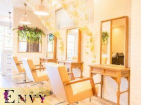 T's groupで［業務委託スタイリスト］大募集！＼＼月40万円×6ヶ月保障／／★業界屈指の好待遇★掛け持ち一切なしの完全マンツーマン施術♪