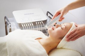 ★オープニングスタッフ募集中★吉祥寺駅近！未経験者大歓迎♪月給27万円～研修制度充実◎