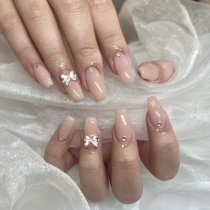 株式会社SALON