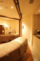 ブライダルエステ＊舞浜エリア★人気テーマパークの公式ホテル内サロン＊輝かしい一日をお迎えする花嫁様へのブライダルエステのお仕事◎ずっとここで働きたいと思える待遇☆ビューティサロンを多数運営する安定企業◎実務経験者は優遇します◎